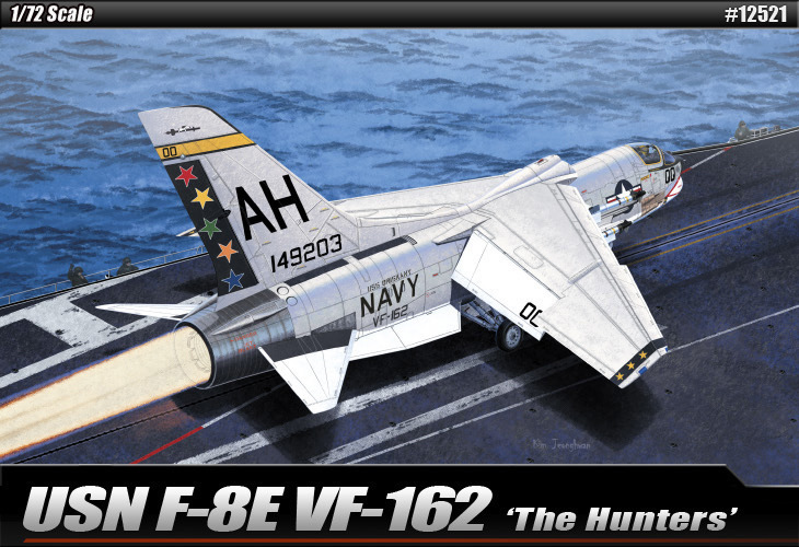 ACADEMY 12521  F-8E  Крусейдер "VF-162 Охотники"