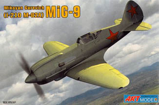 I-210 (MiG-9) with M-82 engine scale model 1/72