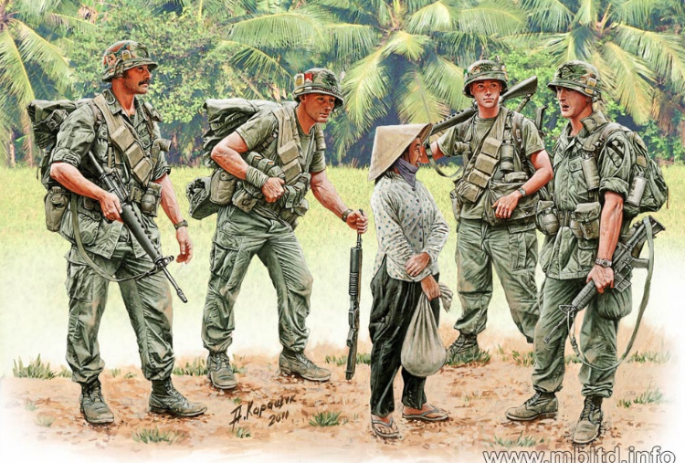 Patroling. Vietnam War series plastic figure